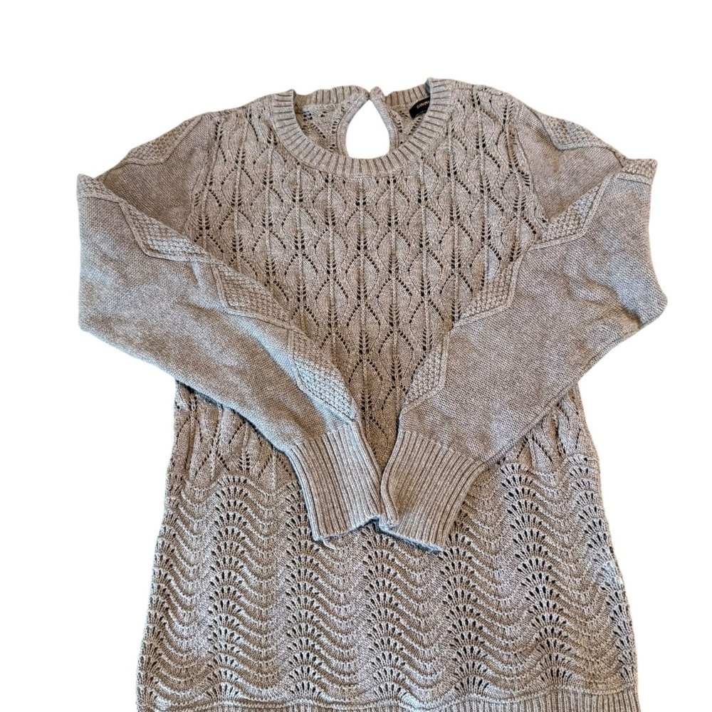Banana Republic Textured Knit Grey Sweater Medium. 100% cotton